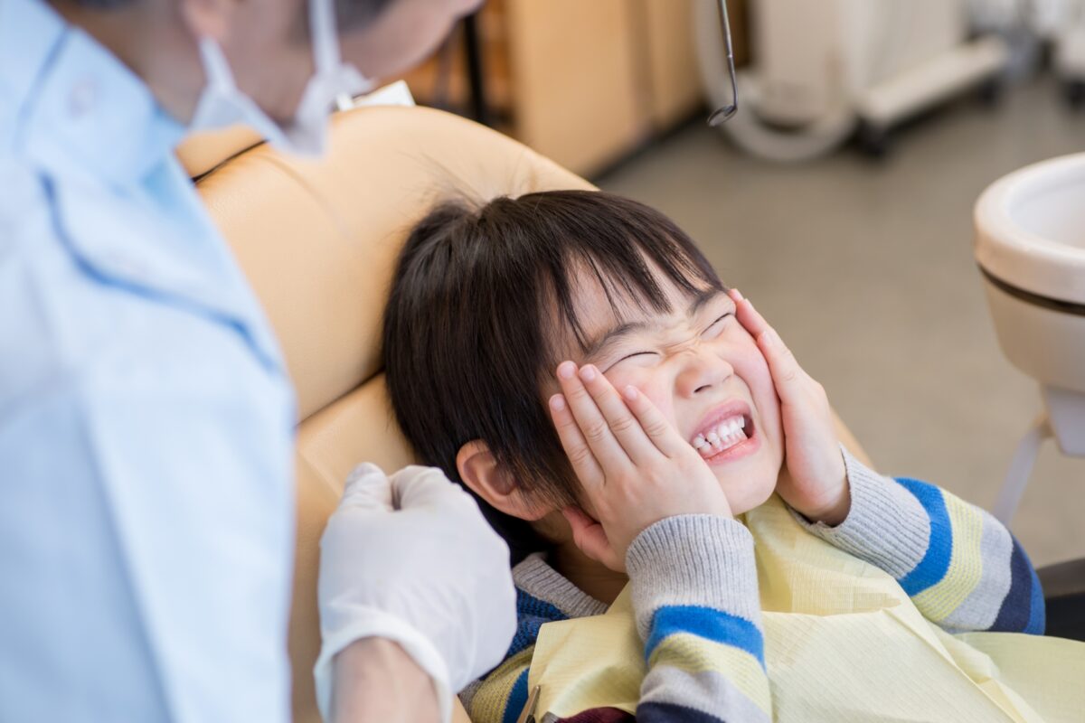 子どもの歯周病が危険である理由　主な症状や発見方法